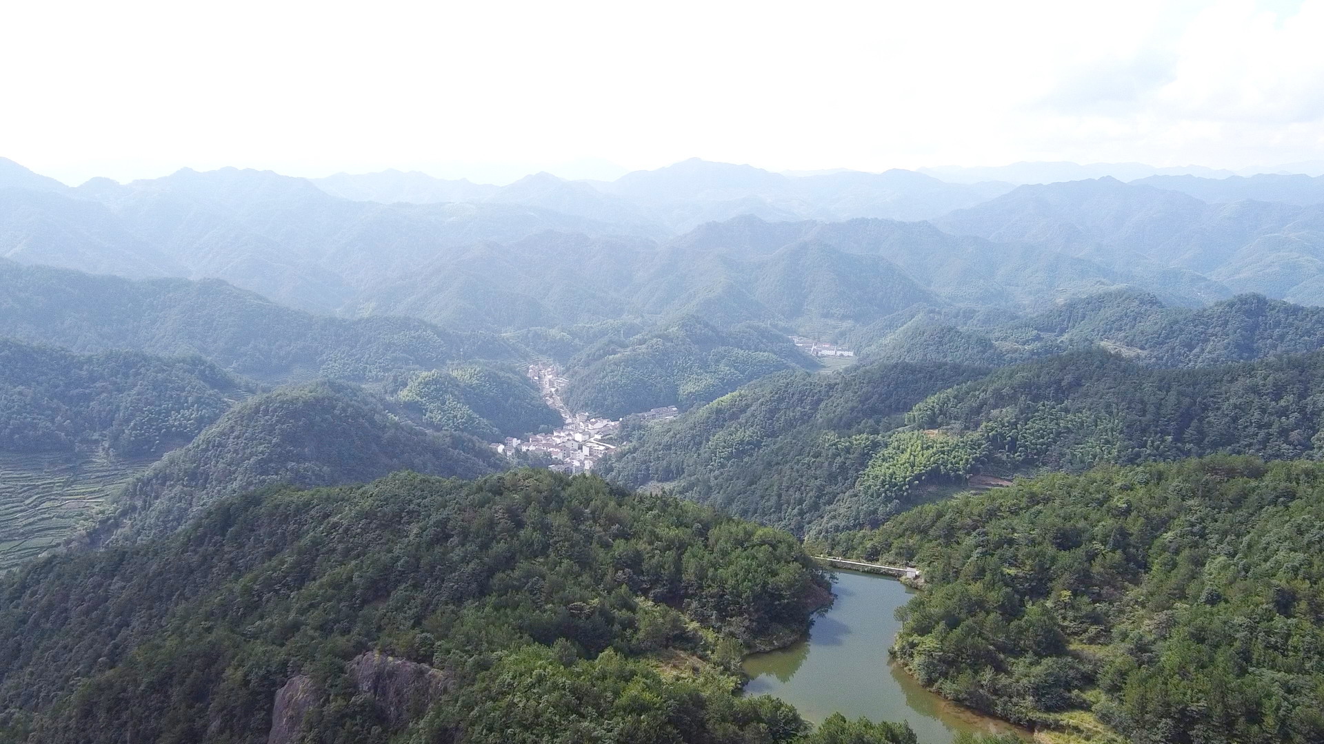 狮峰峡森林康养基地